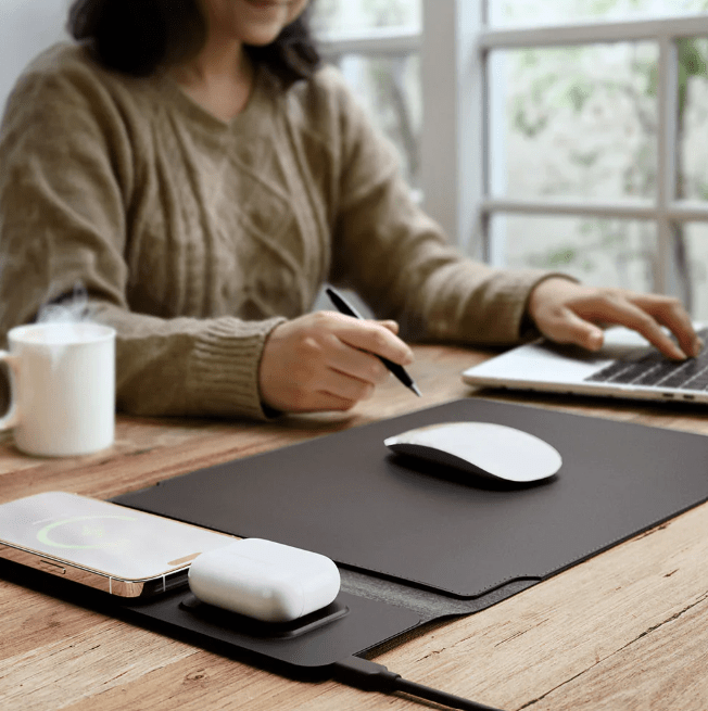 **4-in-1 Laptop Sleeve with Wireless Charging – Portable Desk, Cooling Pad & Organizer**